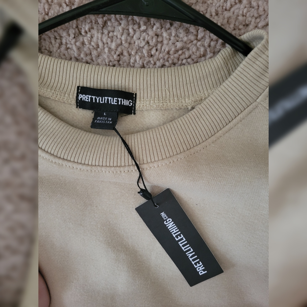 FINAL PRICE DROP NWT PrettyLittleThing Cream Mini Skirt Crewneck Matching Set - Picture 5 of 10